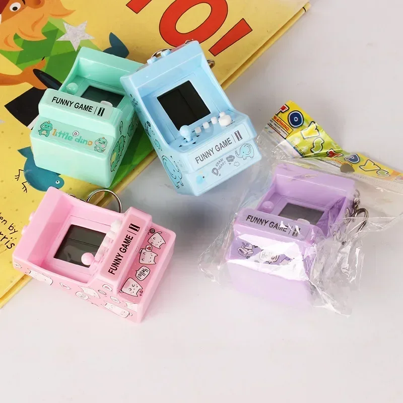 Portable Mini Pocket Keychain  - Retro Gaming Keychain 评论和价格