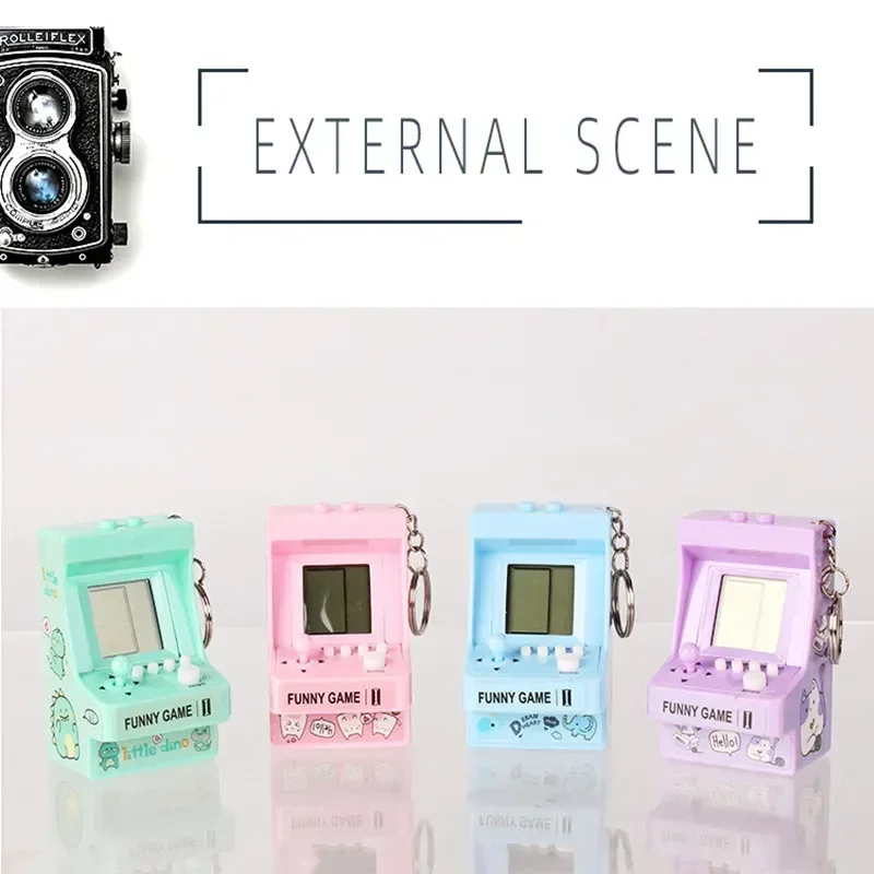 Portable Mini Pocket Keychain  - Retro Gaming Keychain 评论和价格