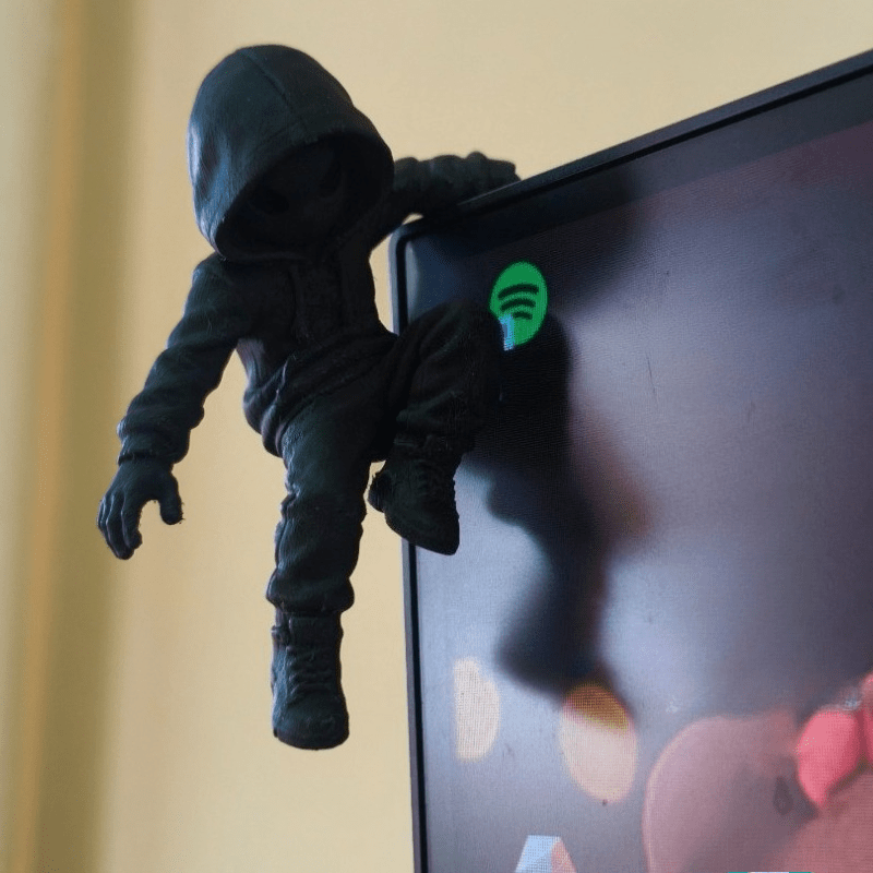 Climb Hoodie Alien Mini Statue - Retro Gaming Monitor 评论和价格